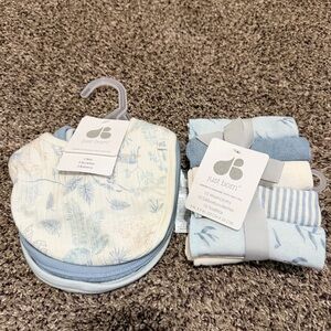 Soft Baby Bibs and Washcloths Set - Blue and White